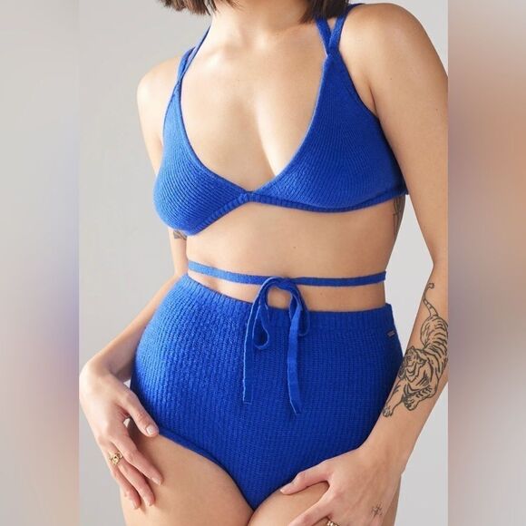 SavageX Fenty Size L knit bralette tie in the back and adjustable straps. NWT - Picture 2 of 4